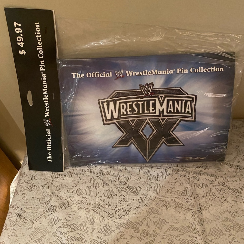 Sealed WWE WrestleMania Pin Collection 2004 Limited Edition 20th Anniversary